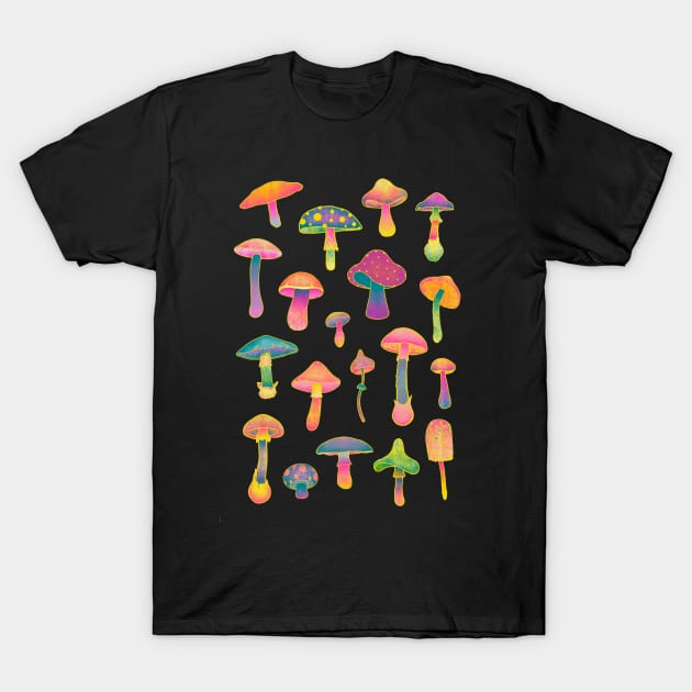 Trippy mushrooms T-Shirt by ChelseaSwan